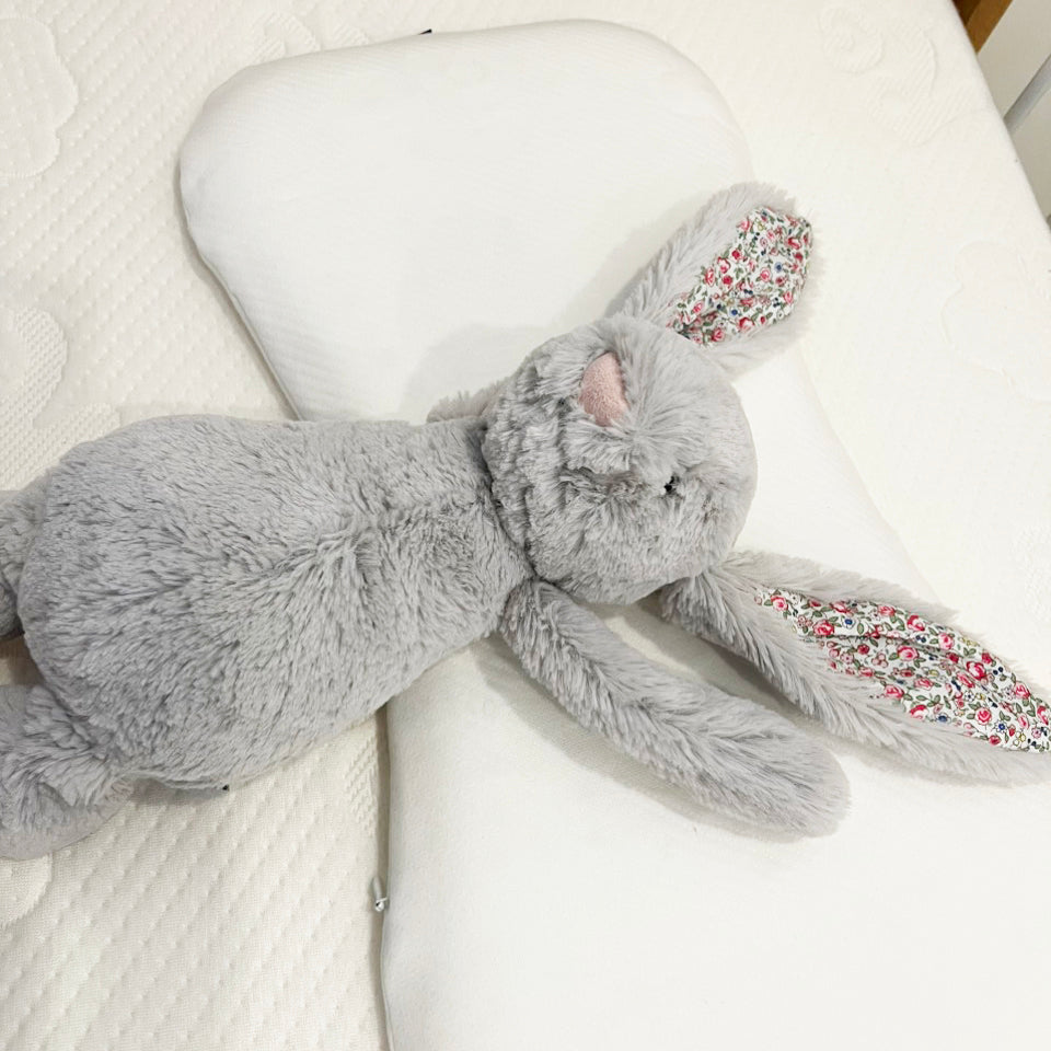 Chất liệu foam của gối êm ái lắm, mình biết Ru9 nên khi Ru9 ra mắt Rubbay mình phải ủng hộ liền.