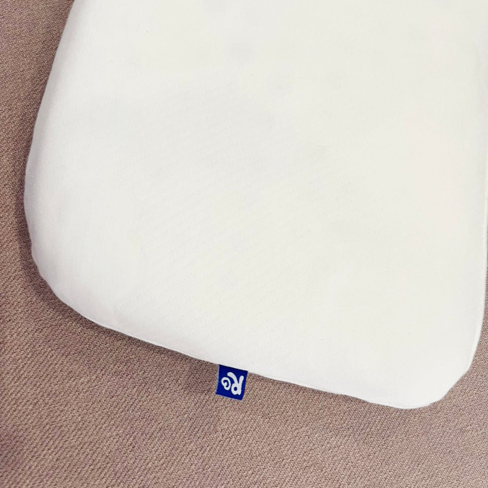 Gối Rubaby với thiết kế đặc biệt lắm, chất liệu êm ái mà họa tiết xinh xinh nữa.