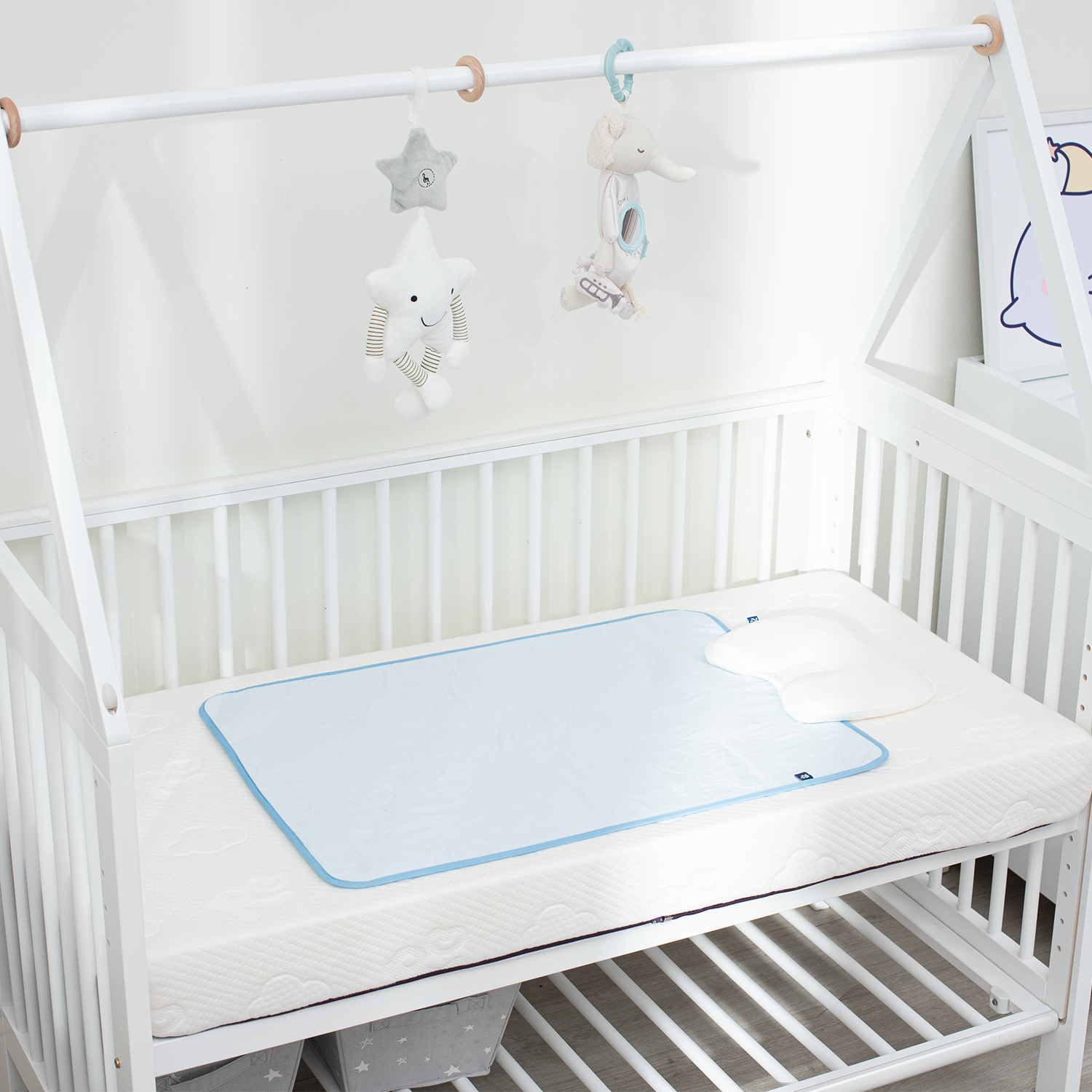 Tấm bảo vệ nệm em bé mini