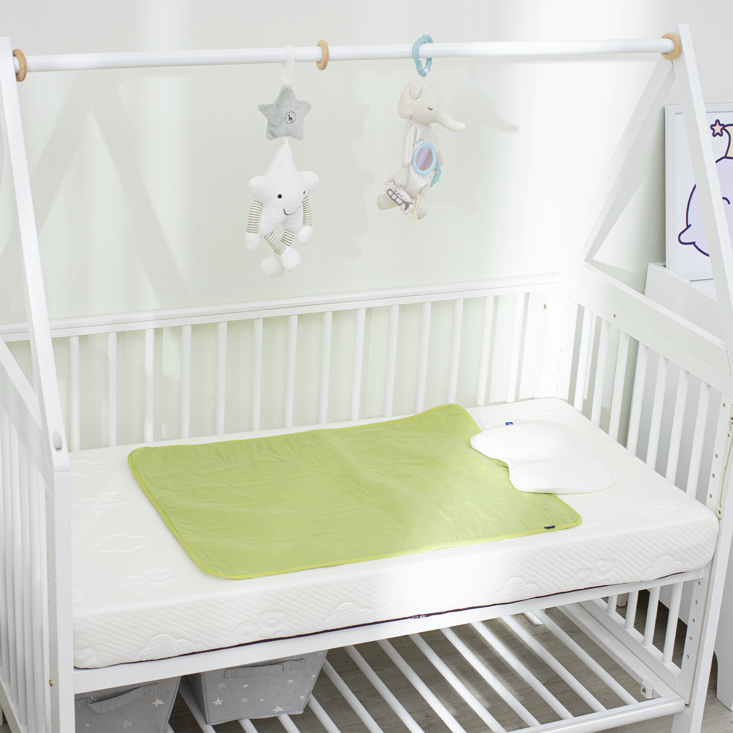 Tấm bảo vệ nệm em bé mini